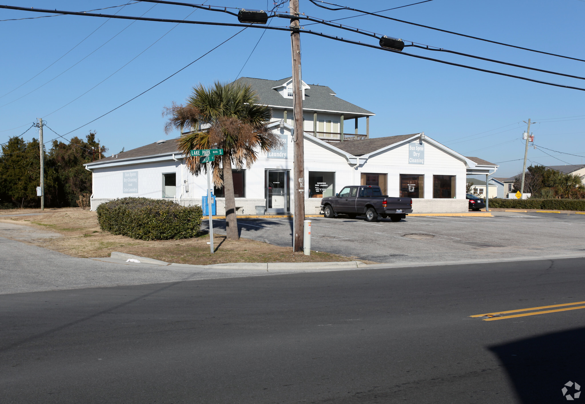 702 S Lake Park Blvd, Carolina Beach, NC for sale Primary Photo- Image 1 of 3