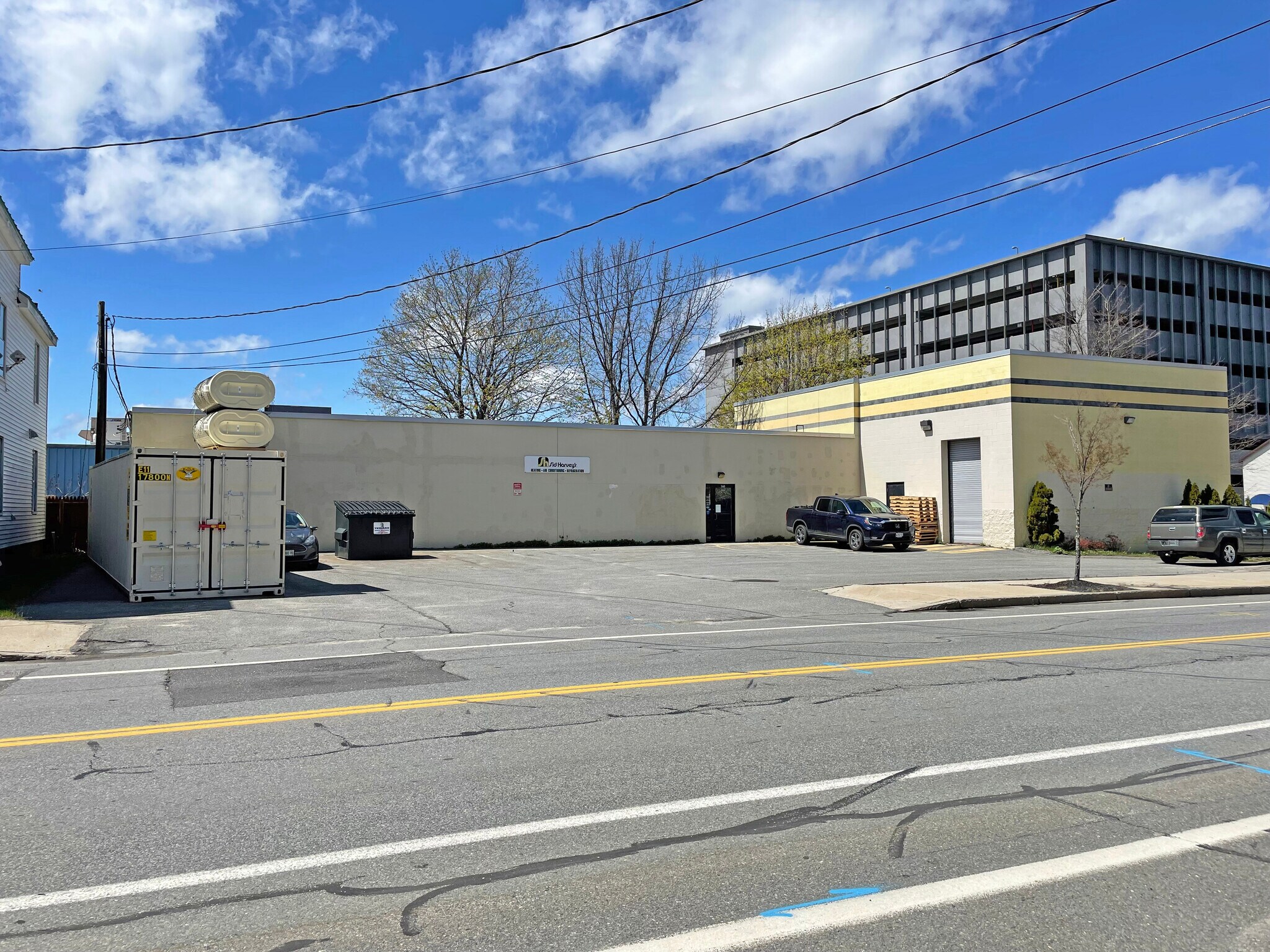 160 St John St, Portland, ME 04102