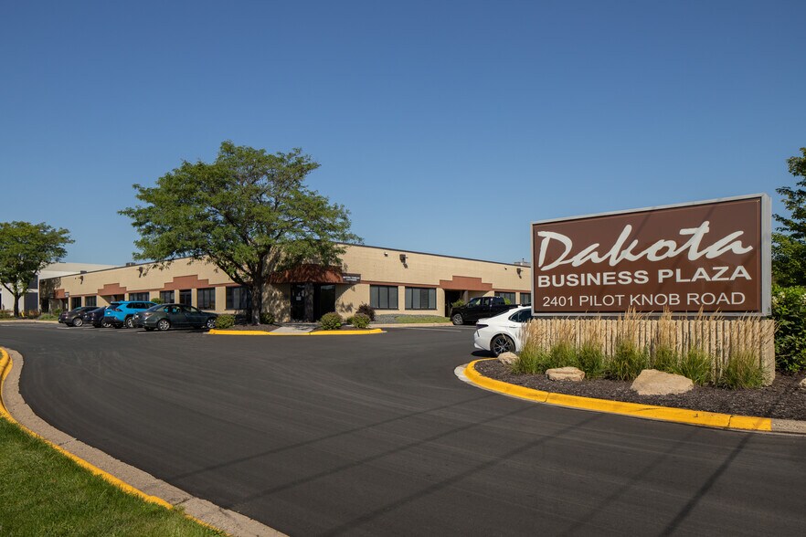 2401 Pilot Knob Rd, Mendota Heights, MN for sale - Building Photo - Image 1 of 1