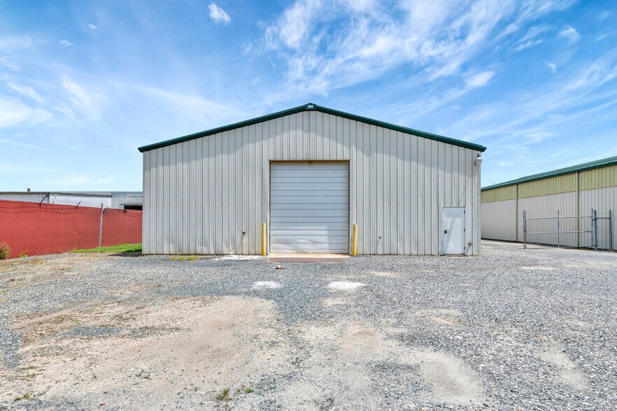 19 Davidson Ln, New Castle, DE for lease - Building Photo - Image 2 of 22
