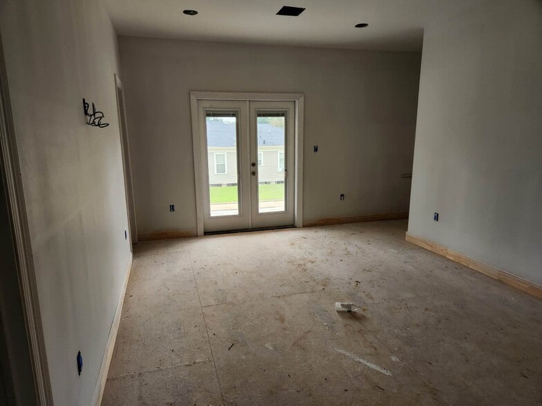 400 10th Street, Lake Charles, LA for sale - Building Photo - Image 3 of 9