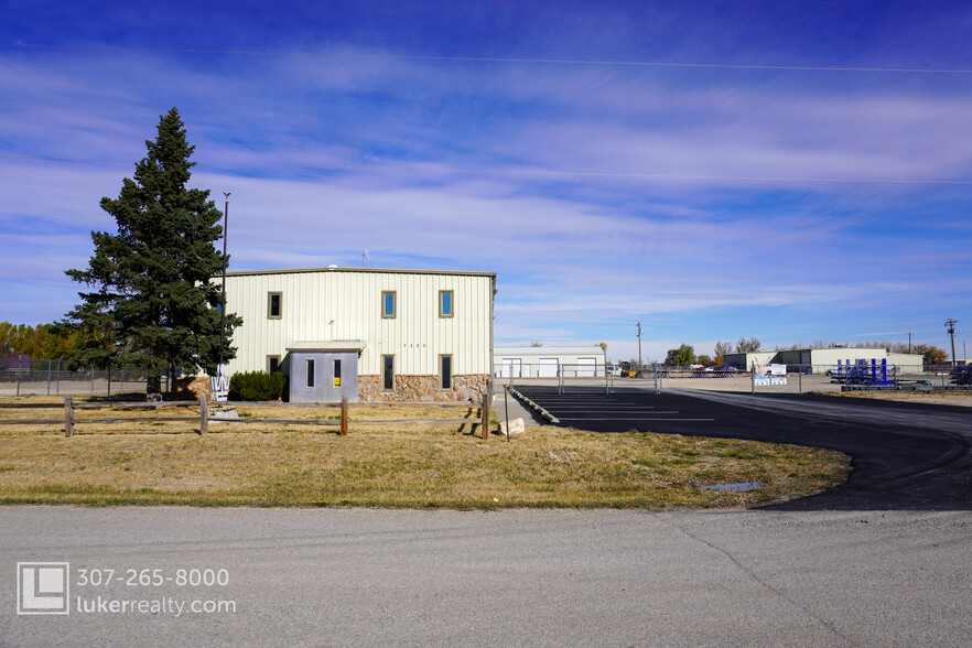 7220 W Derick Dr, Casper, WY for lease - Primary Photo - Image 2 of 22