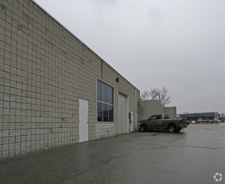 490 Dutton Dr, Waterloo, ON for sale - Building Photo - Image 3 of 6