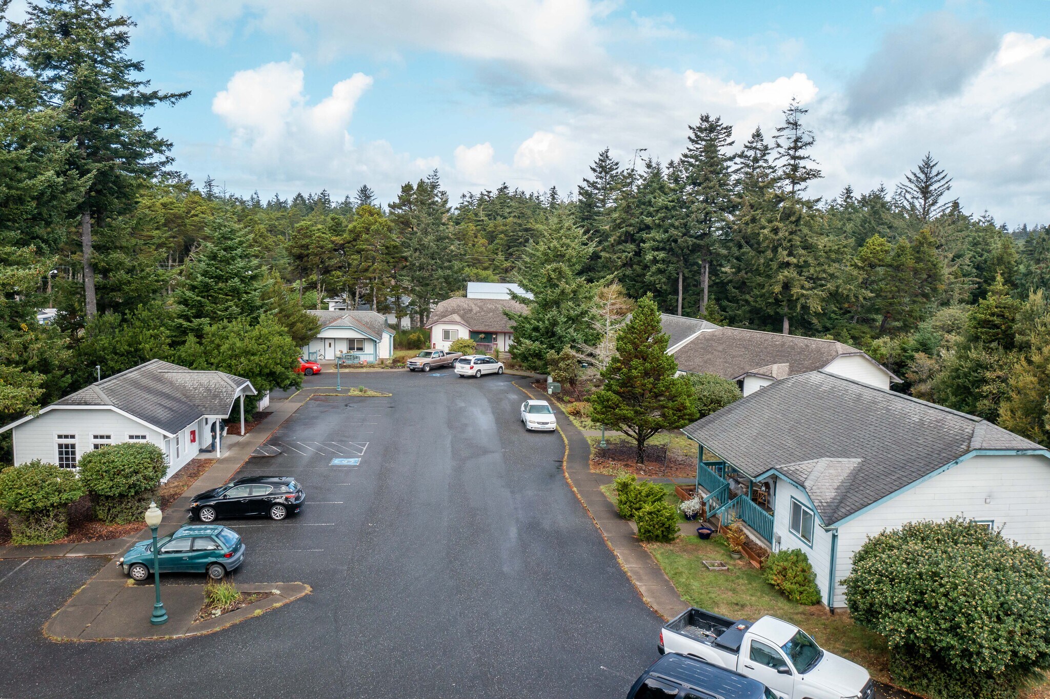 504 Cedar Point Pl, Port Orford, OR for sale Primary Photo- Image 1 of 1