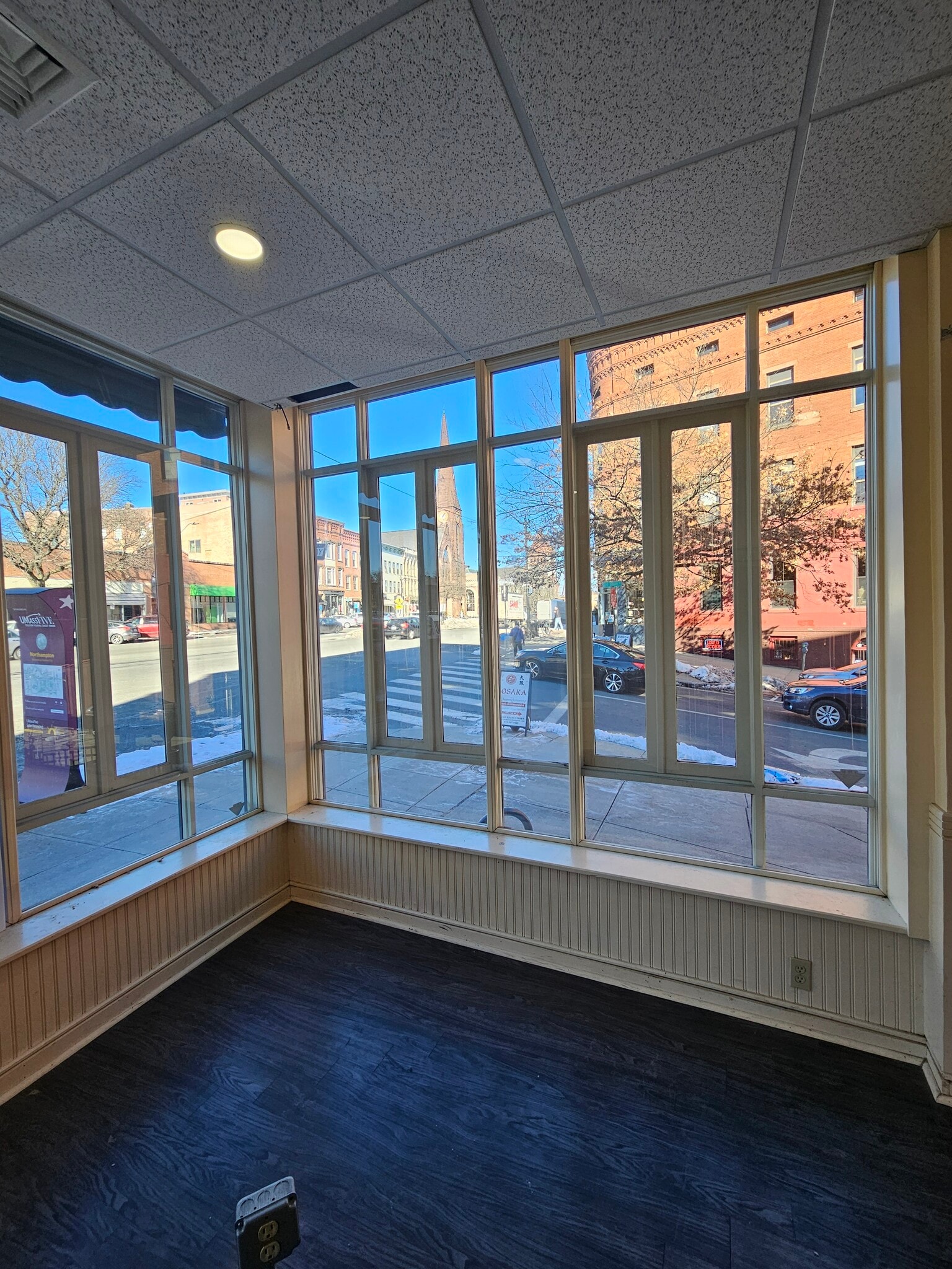 180 Main St, Northampton, MA for lease Building Photo- Image 1 of 6