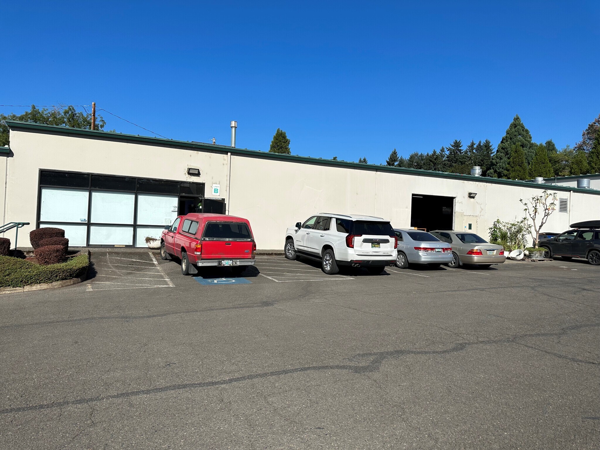 3825 W 11th Ave, Eugene, OR 97402 West Eugene Commercial