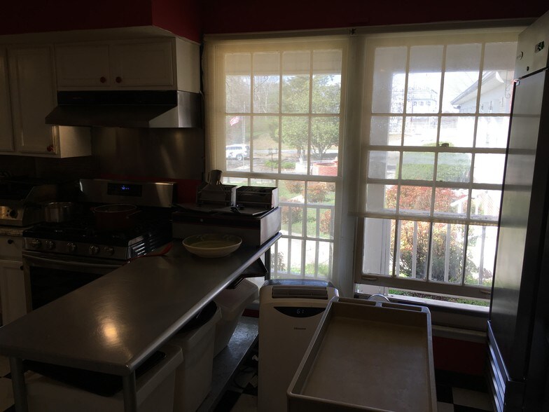 1104 Old Charlotte Rd, White Bluff, TN for lease - Interior Photo - Image 3 of 18