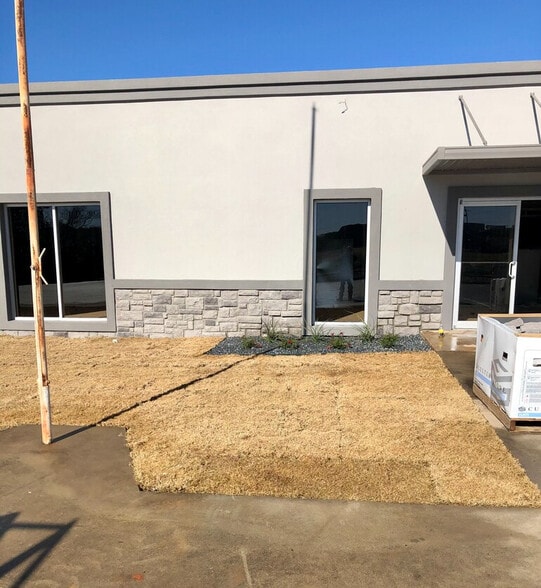 13624 State Highway 31 W, Tyler, TX for lease - Building Photo - Image 3 of 14