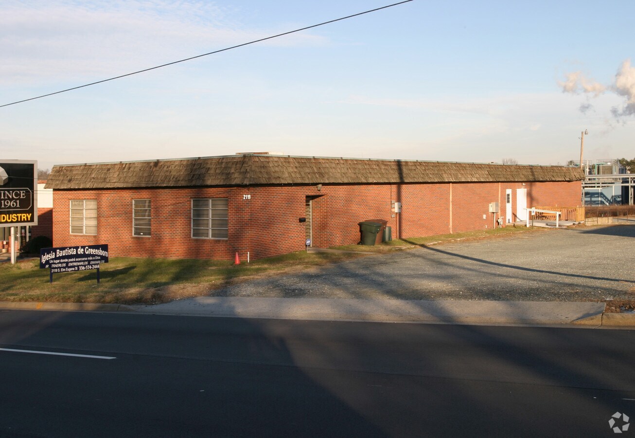 2119 S Elm Eugene St, Greensboro, NC 27406