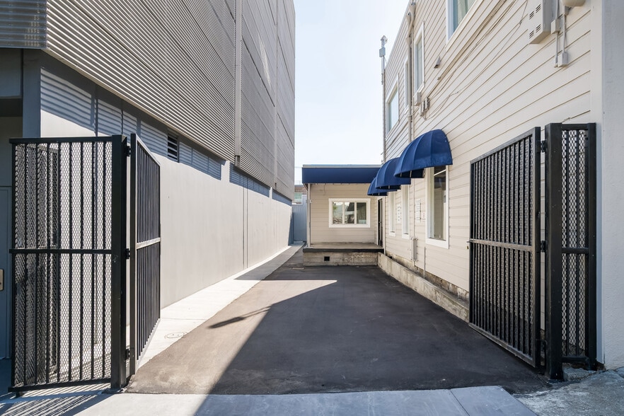 343-345 Vermont St, San Francisco, CA for lease - Building Photo - Image 3 of 12