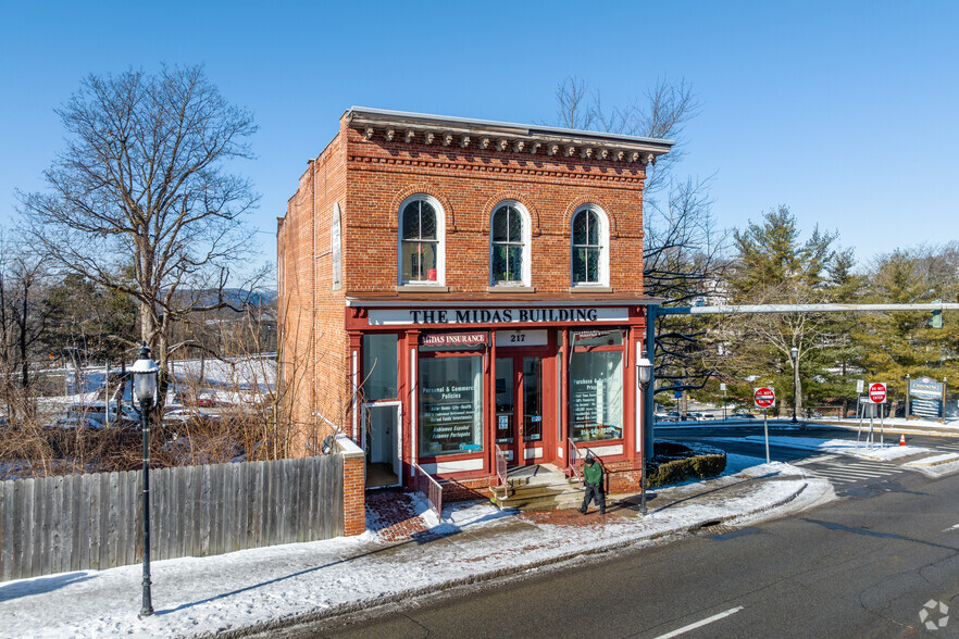 217 Main St, Ossining, NY for lease - Building Photo - Image 1 of 5