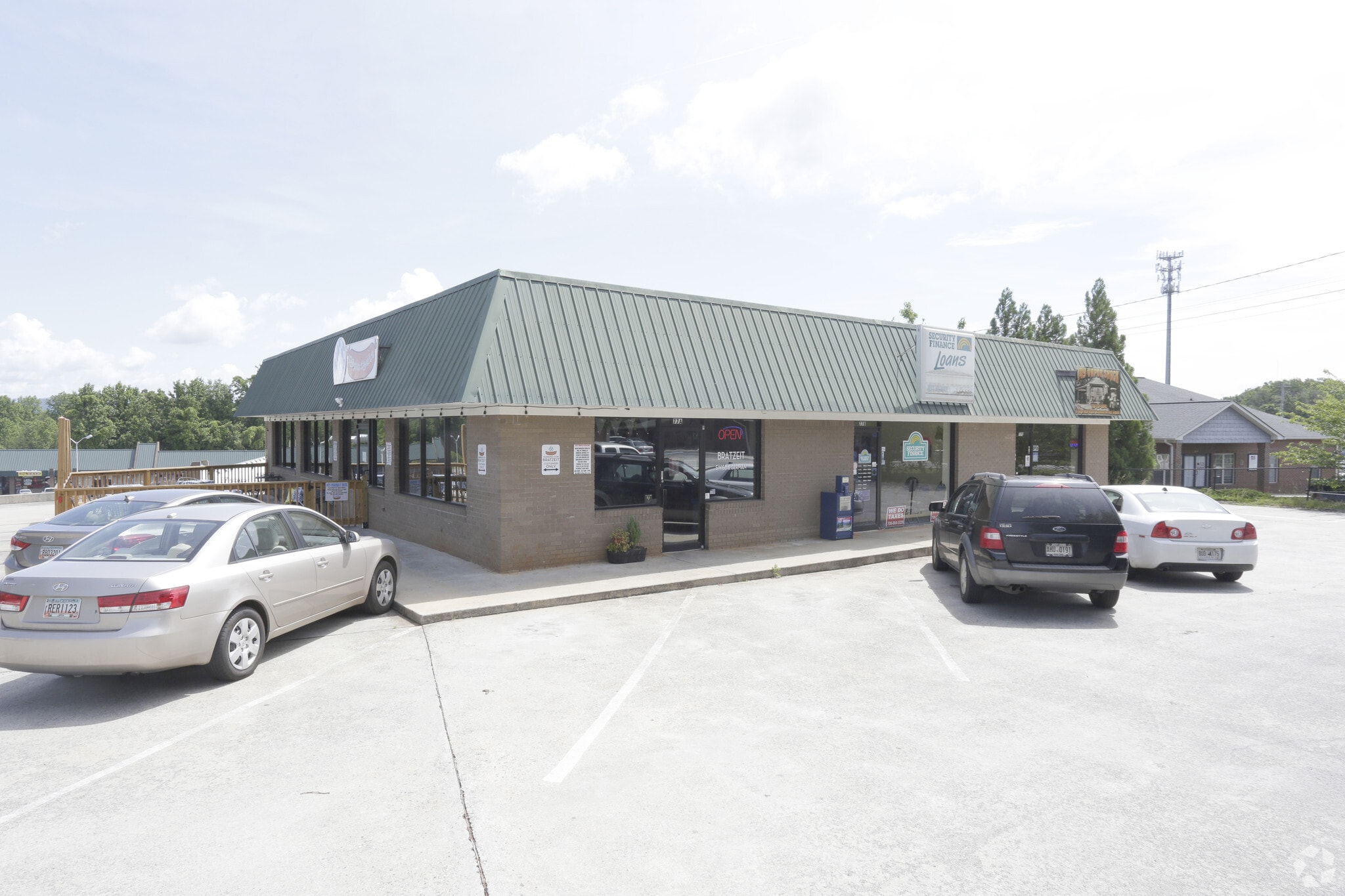 77 Memorial Dr, Dahlonega, GA for sale Primary Photo- Image 1 of 1