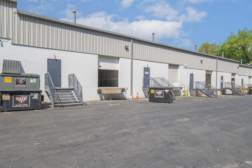 161-191 Edgemoor Rd, Wilmington, DE for lease - Building Photo - Image 3 of 16