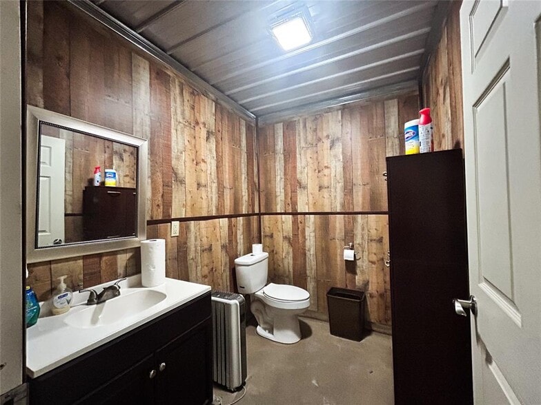 300 N 14th St, Clinton, OK for sale - Building Photo - Image 2 of 13