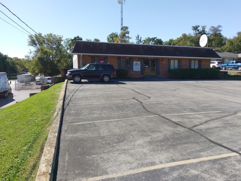 2308 Middle Rd, Winchester, VA 22601