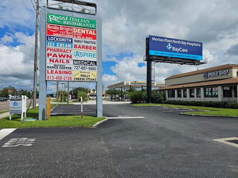 7268 54, New Port Richey, FL for lease - Building Photo - Image 2 of 8