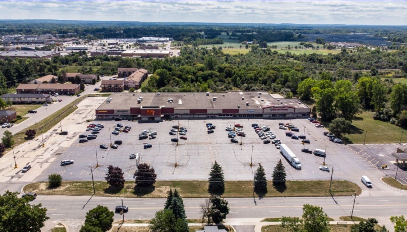 1857-1975 W Genesee St, Lapeer, MI for sale Primary Photo- Image 1 of 1