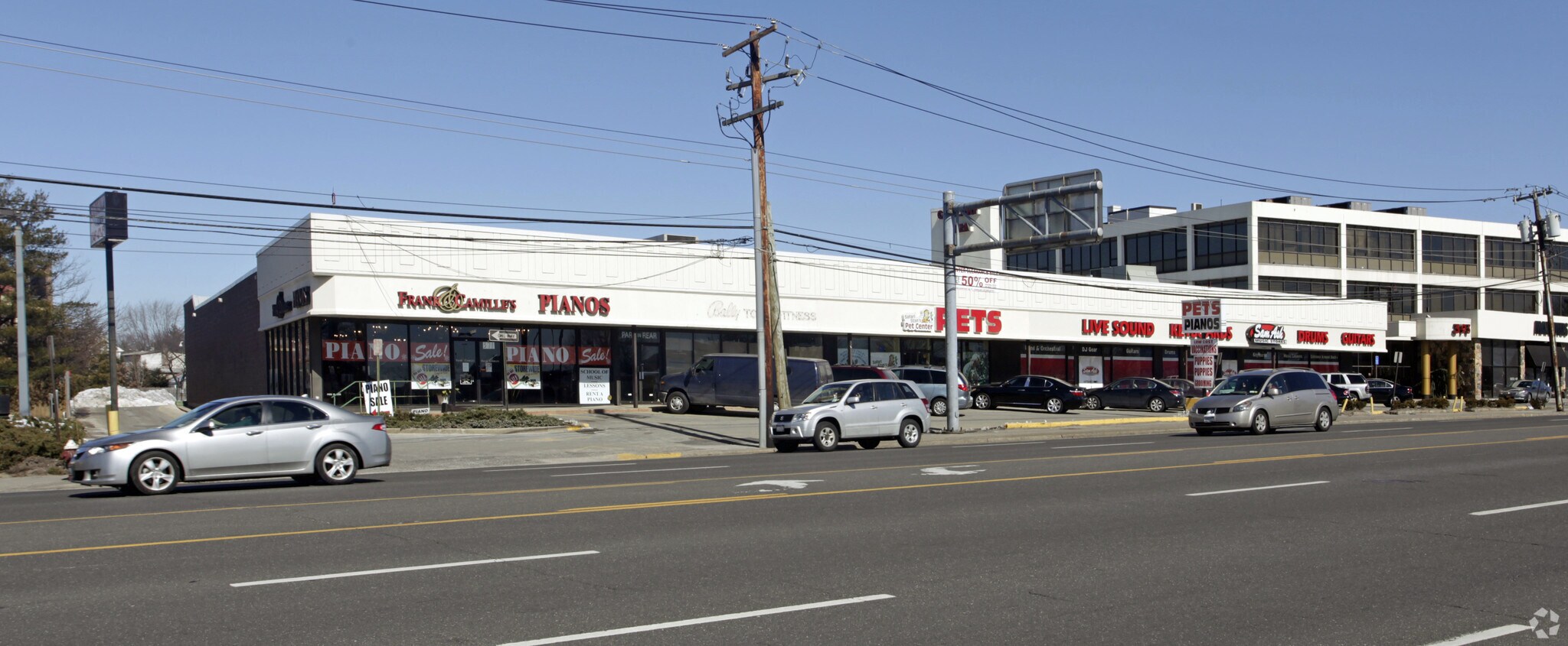 393399 Old Country Rd, Carle Place, NY 11514 Old Country Plaza