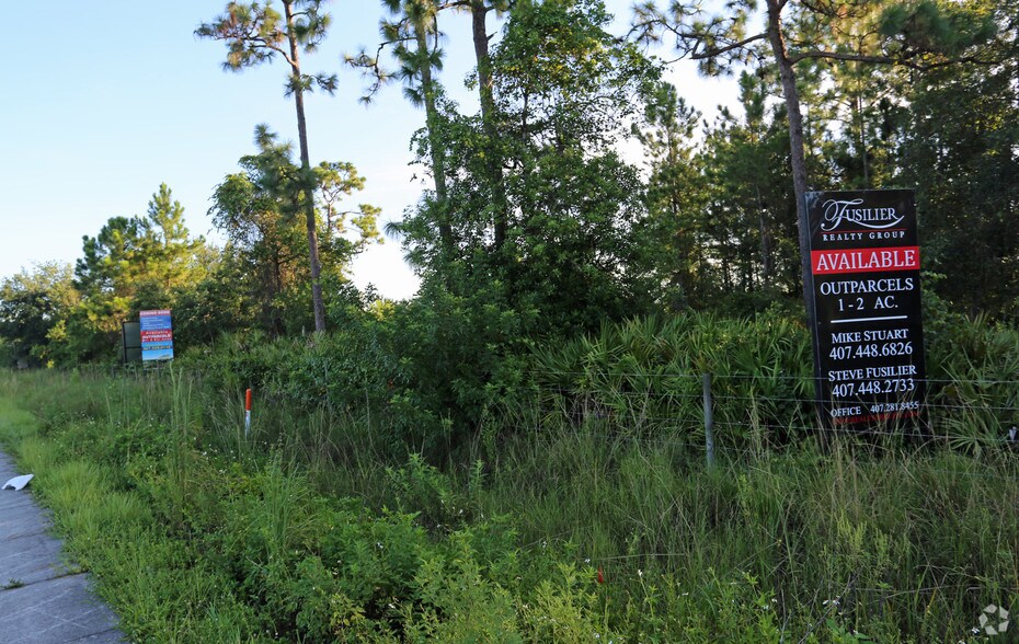 7833 Narcoossee Rd, Orlando, FL 32822