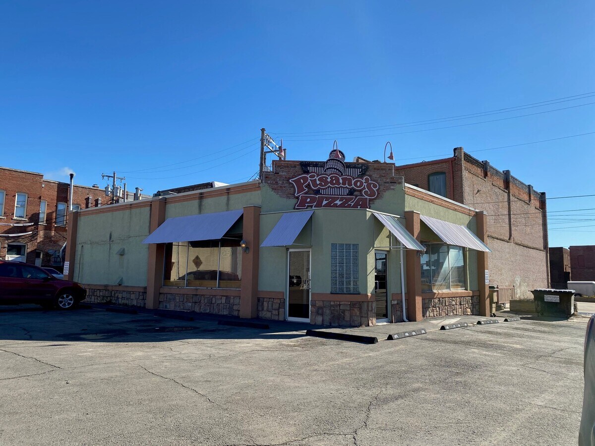 102 N 2nd St, Muskogee, OK 74401