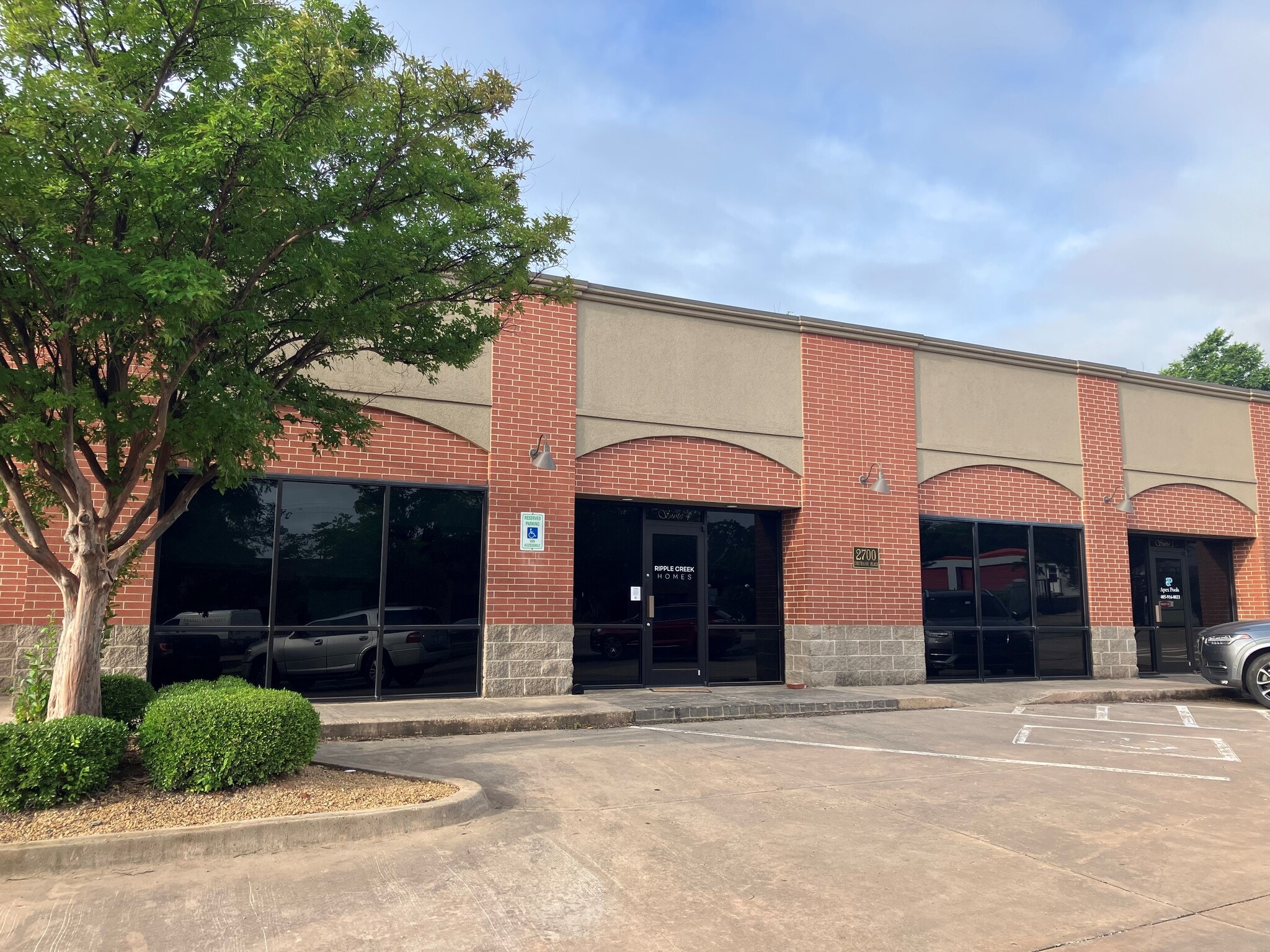 2700 Coltrane Pl, Edmond, OK for lease Building Photo- Image 1 of 1