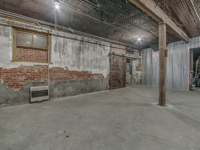 1144 NW 4th St, Oklahoma City, OK for lease - Interior Photo - Image 2 of 25