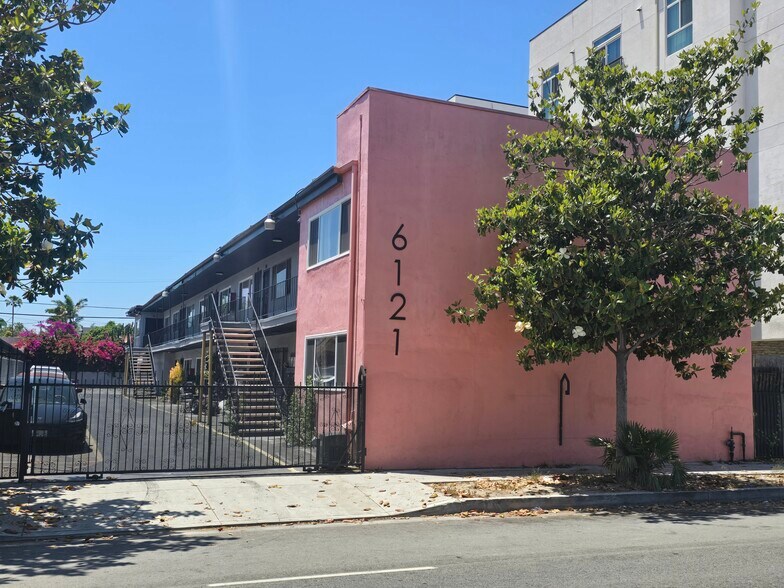 6121 Crenshaw Blvd, Los Angeles, CA for sale - Building Photo - Image 1 of 5