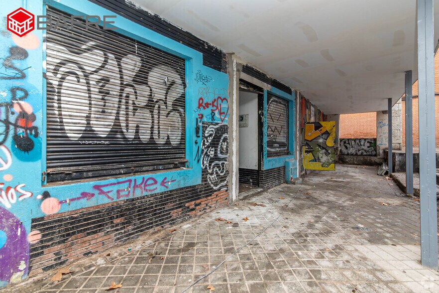 Retail in Madrid, Madrid for sale - Primary Photo - Image 1 of 5