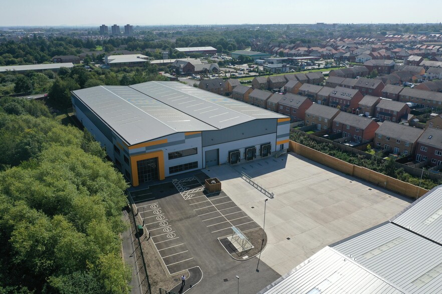 Rossmore Rd E, Ellesmere Port for lease - Building Photo - Image 1 of 8