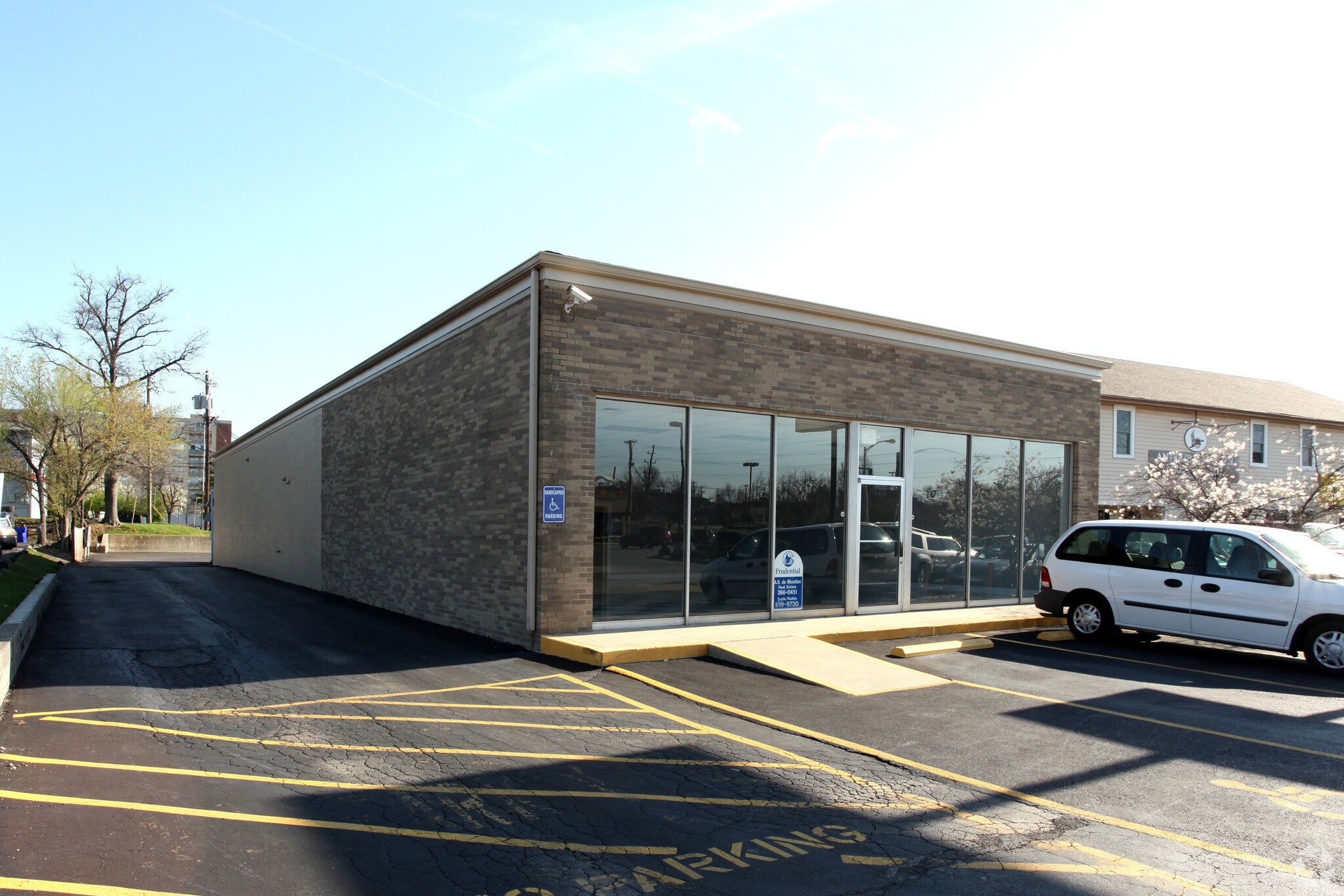 125 Burt Rd, Lexington, KY for sale Building Photo- Image 1 of 1