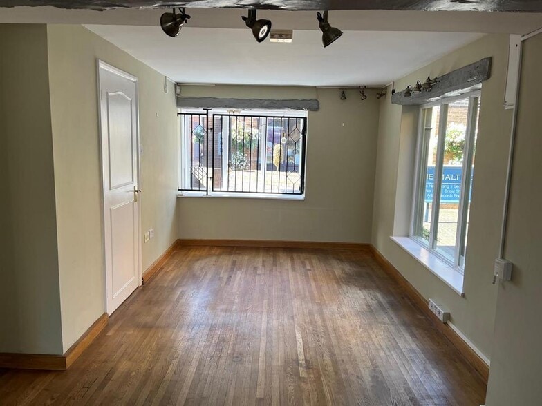 2 Mill St, Oakham for lease - Building Photo - Image 3 of 8