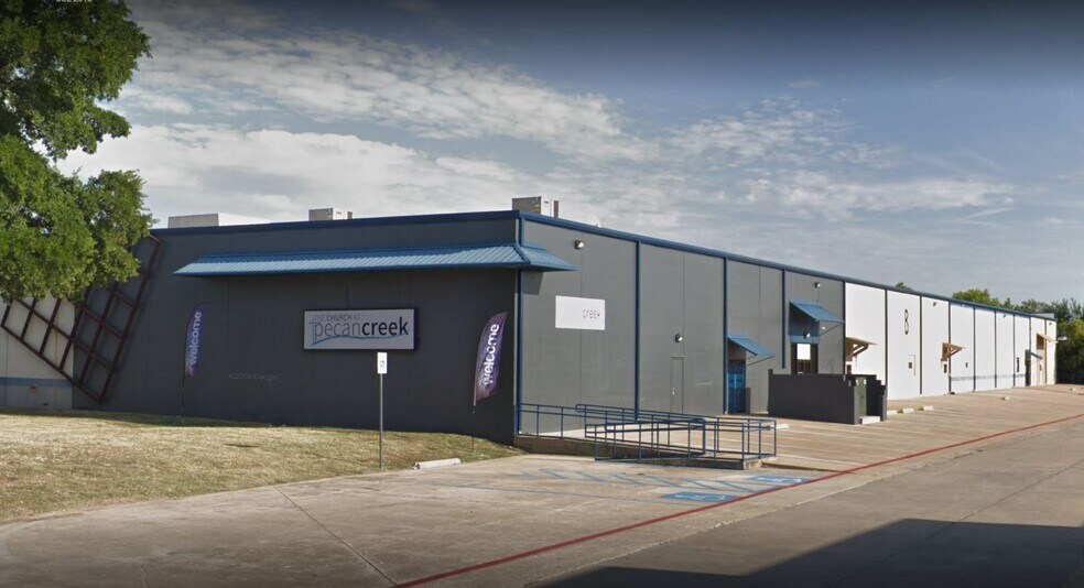 1811 Shady Oaks Dr, Denton, TX for sale - Primary Photo - Image 1 of 1