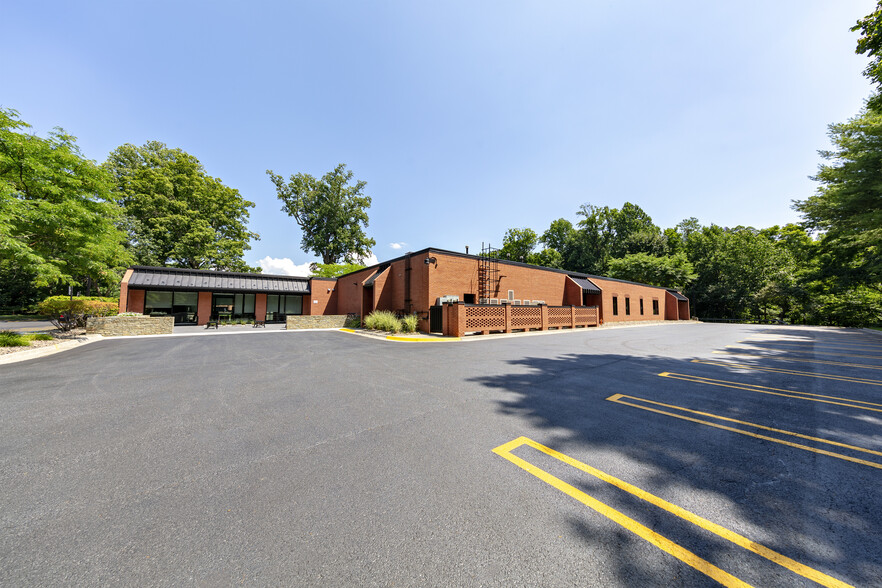 2645 South Rd, Poughkeepsie, NY for lease - Building Photo - Image 3 of 9