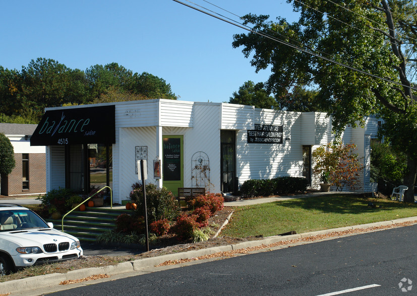 4515 Chamblee Dunwoody Rd, Atlanta, GA for lease - Primary Photo - Image 1 of 3