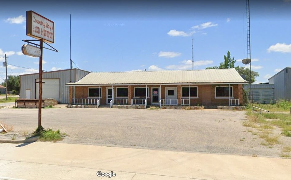 603 W Main St, Rocksprings, TX for sale - Primary Photo - Image 1 of 1