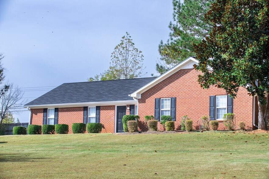 100202 Oak Bluff Dr, Athens, GA 30607 Park Oaks