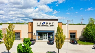 More details for 10830 W Burleigh St, Wauwatosa, WI - Retail for Sale