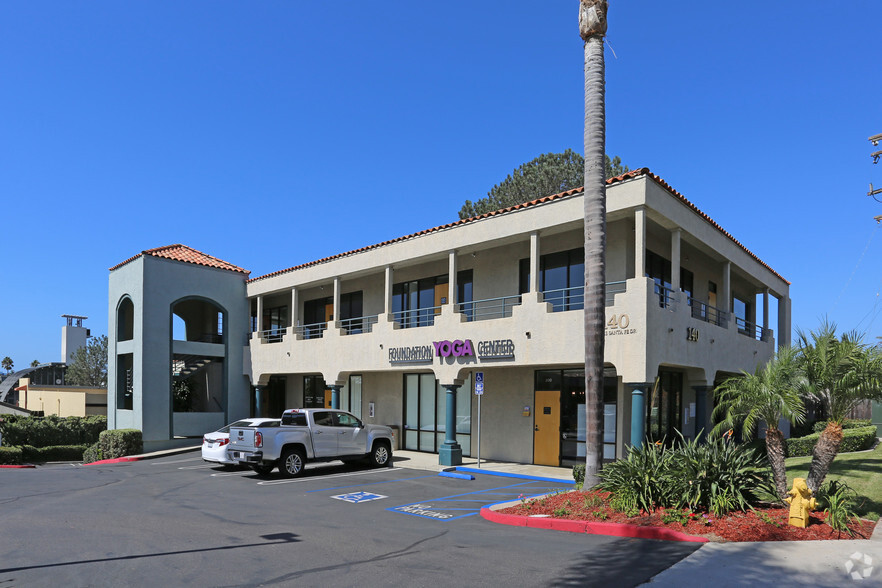 120-124 Lomas Santa Fe Dr, Solana Beach, CA for lease - Primary Photo - Image 2 of 2