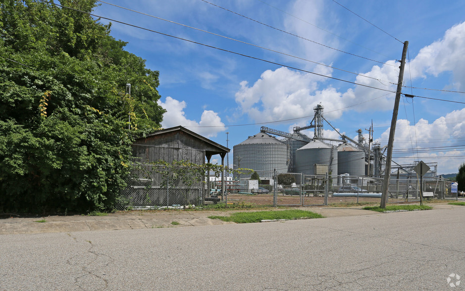 305 George St, Aurora, IN for sale - Primary Photo - Image 1 of 1