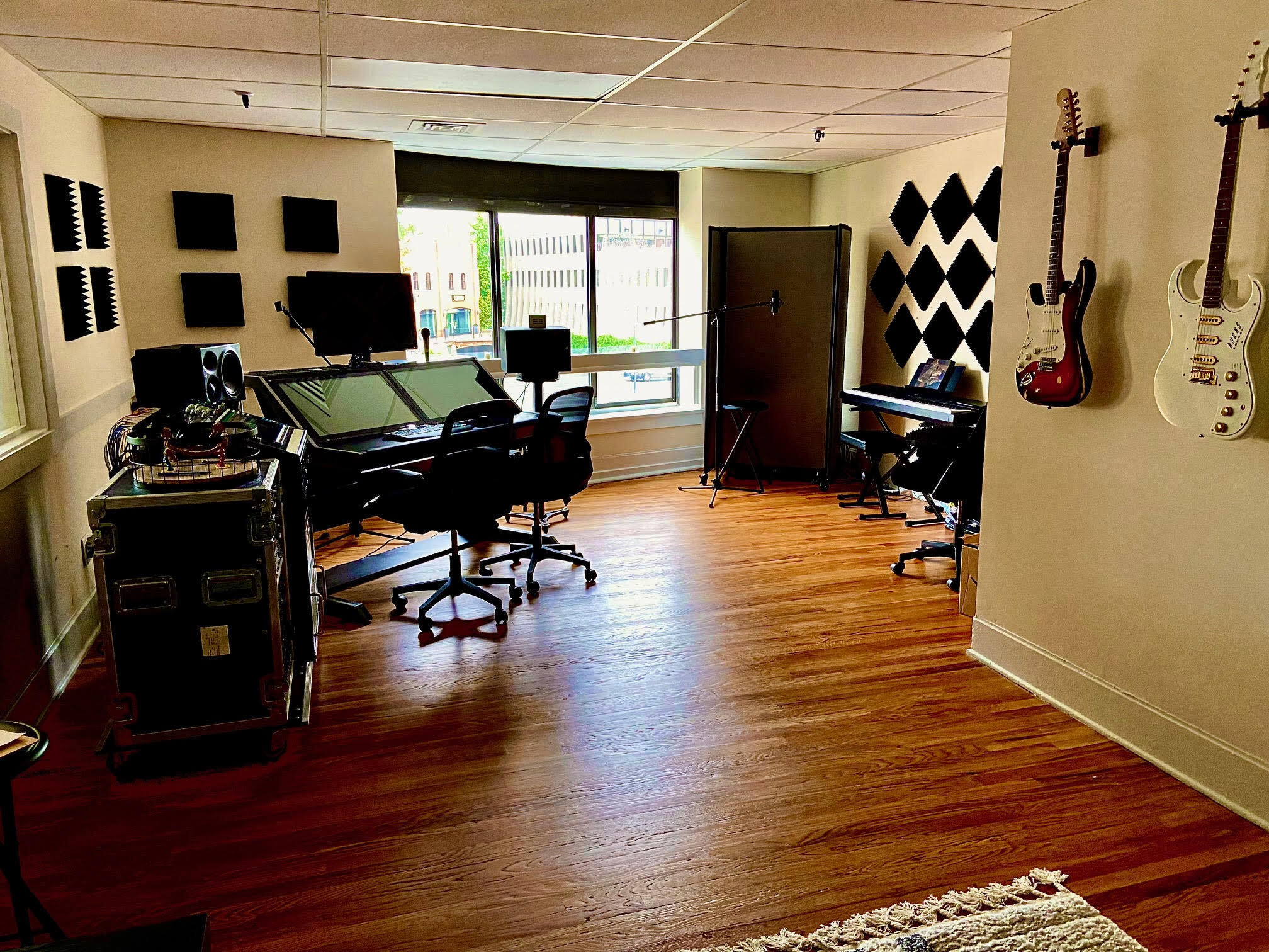 37 W Putnam Ave, Greenwich, CT for lease Interior Photo- Image 1 of 16