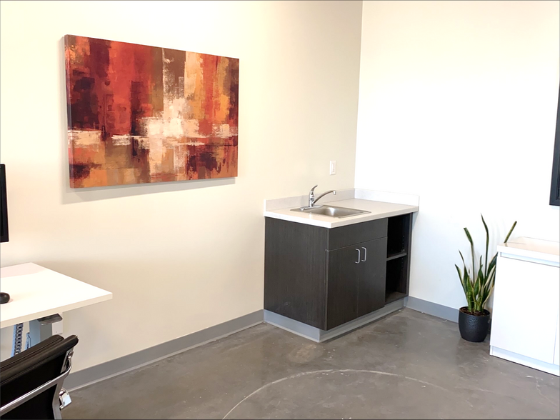 6615 Stewart Rd, Galveston, TX for lease - Interior Photo - Image 3 of 28