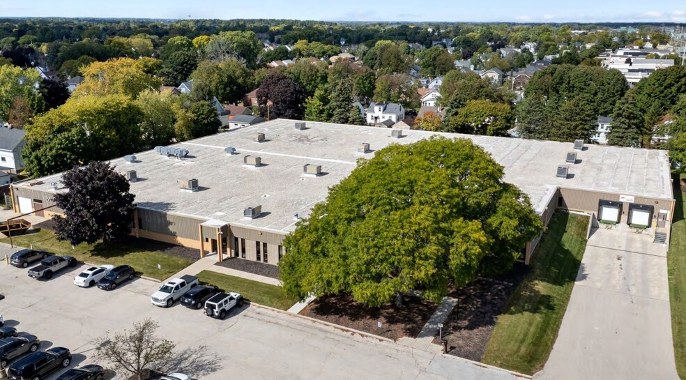 1536 N 18th St, Sheboygan, WI for sale - Building Photo - Image 1 of 12