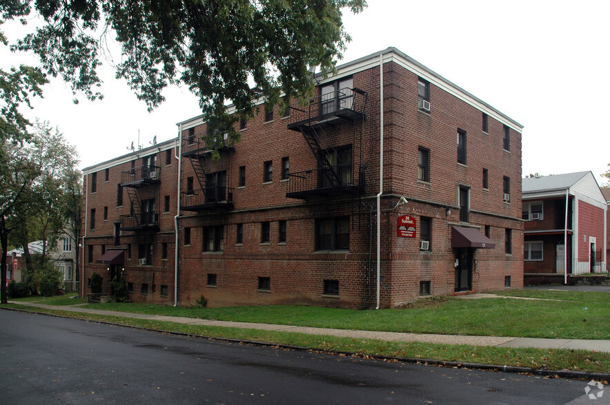 30 Summit Ave, East Orange, NJ for sale - Primary Photo - Image 1 of 3