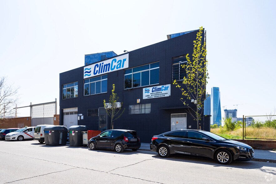 Industrial in Madrid, Madrid for lease - Primary Photo - Image 1 of 7