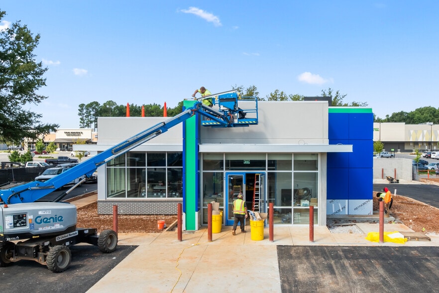 9030 J S Memorial Pky, Huntsville, AL for sale - Building Photo - Image 2 of 5