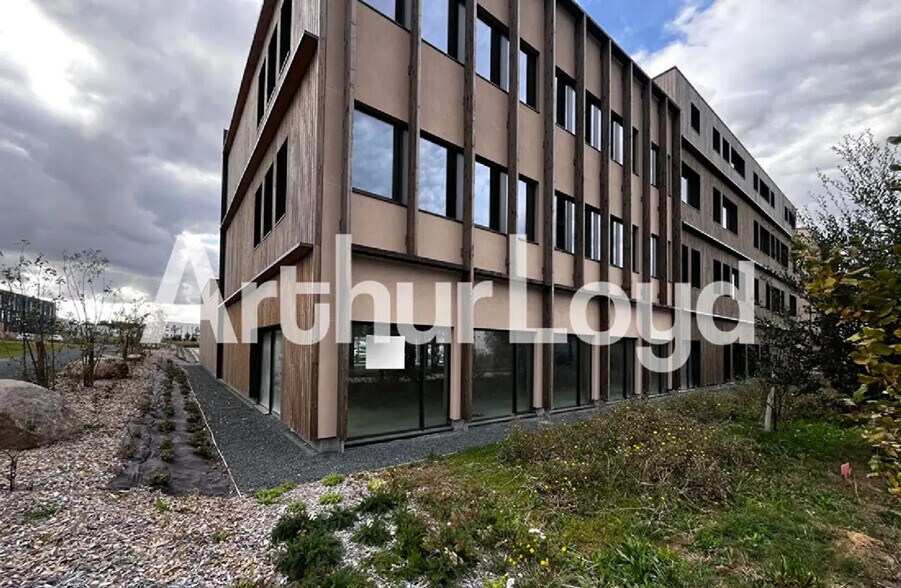 Office in Épron for sale - Building Photo - Image 2 of 4