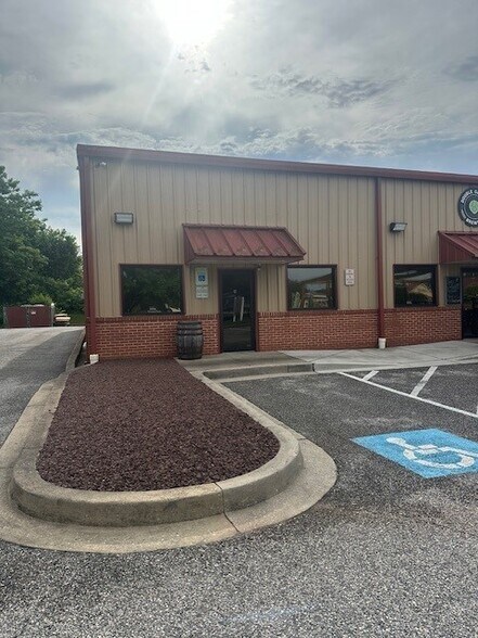 1659 Robin Cir, Forest Hill, MD for sale - Building Photo - Image 1 of 1