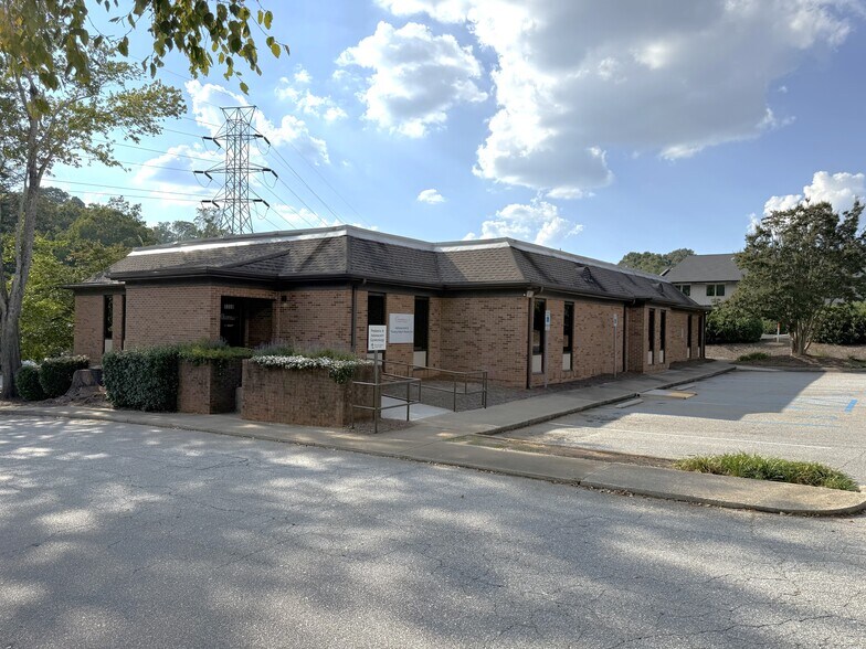 1350 Cleveland St, Greenville, SC for lease - Building Photo - Image 1 of 2