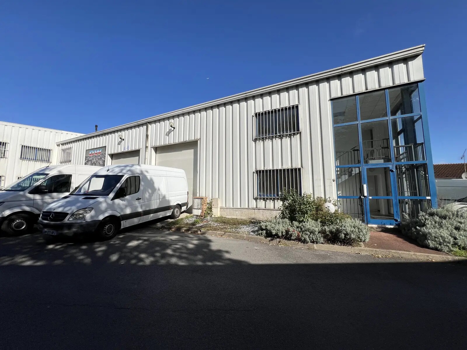 Flex in Pierrefitte-Sur-Seine for lease Building Photo- Image 1 of 5