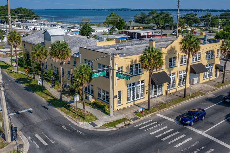 12 S Bay St, Eustis, FL, 32726 Storefront Retail/Office Property For